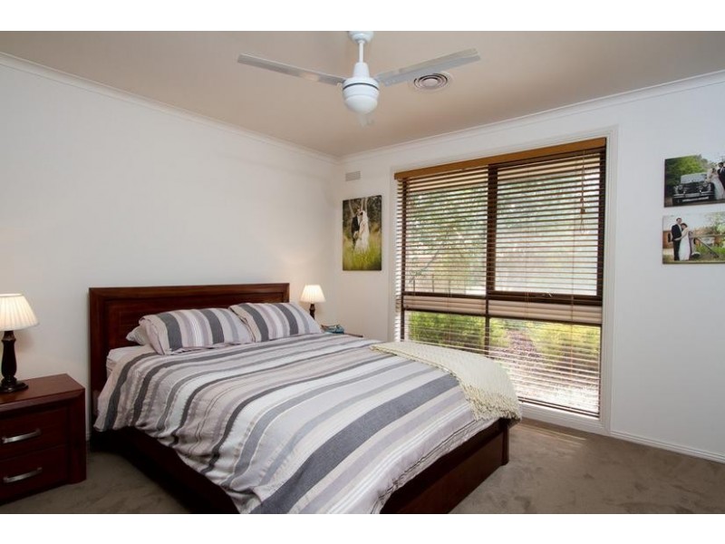 2 Cheriton Drive, Strathdale VIC 3550