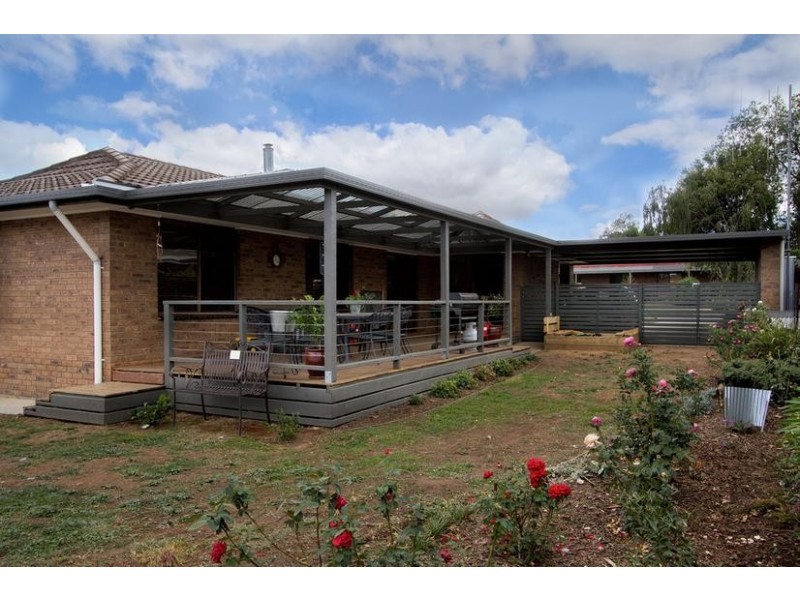 2 Cheriton Drive, Strathdale VIC 3550