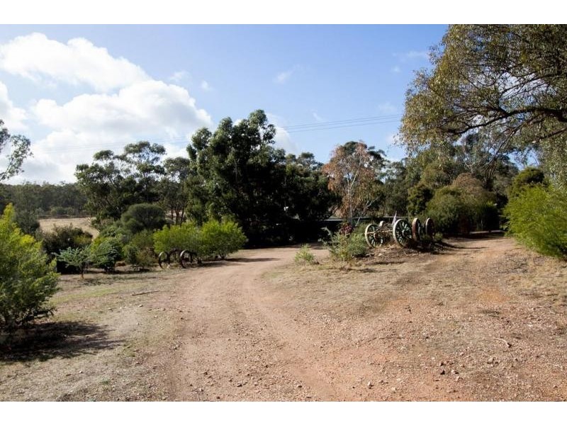 61 Phillis Street, Kangaroo Flat VIC 3555