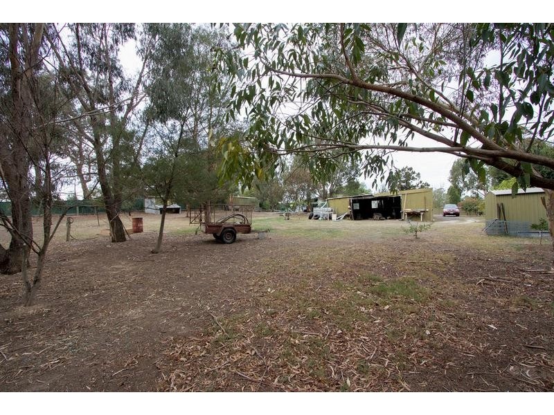 327 McIvor Road, Junortoun VIC 3551