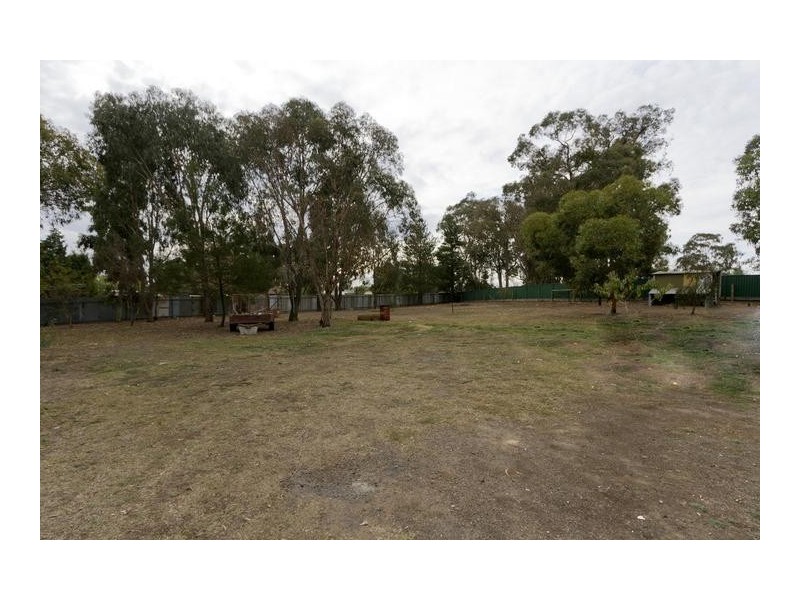 327 McIvor Road, Junortoun VIC 3551