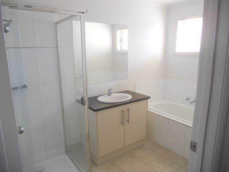 3/57 Weeroona Avenue, White Hills VIC 3550