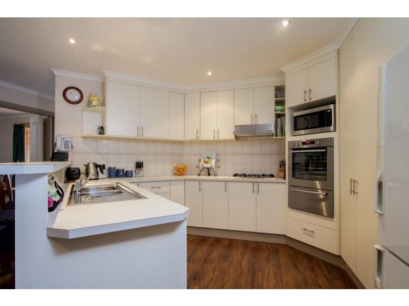 22 Greenwood Drive, Kennington VIC 3550