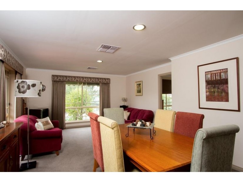 22 Greenwood Drive, Kennington VIC 3550