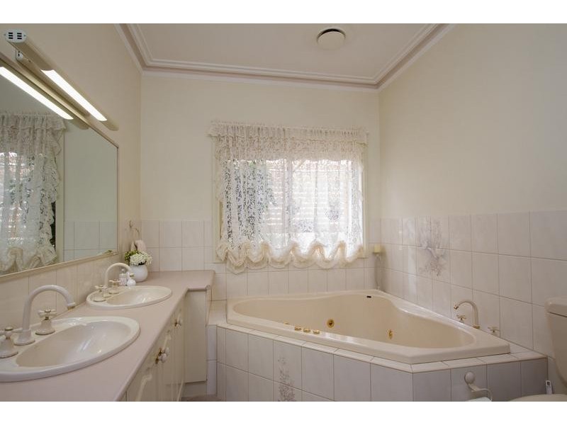 7 Conboy Court, Ascot VIC 3551