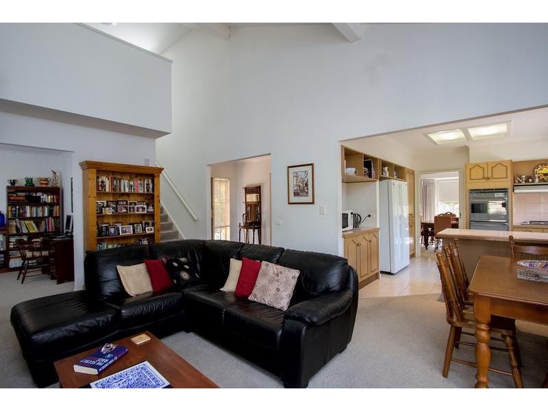 15 Wattle Drive, Spring Gully VIC 3550