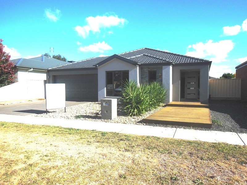 20 McConnachie, Epsom VIC 3551