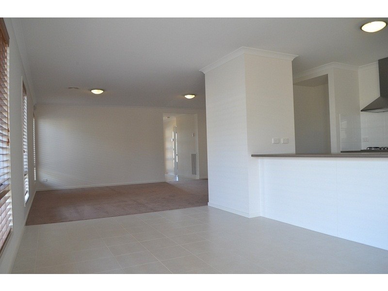 75 Kingston Drive, Eaglehawk VIC 3556