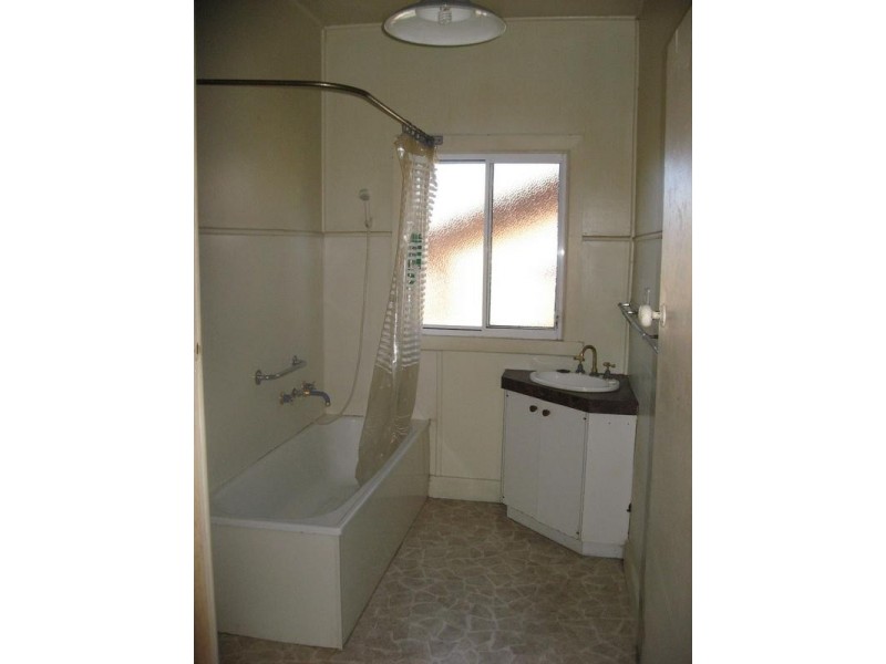 4 Rose Street, California Gully VIC 3556