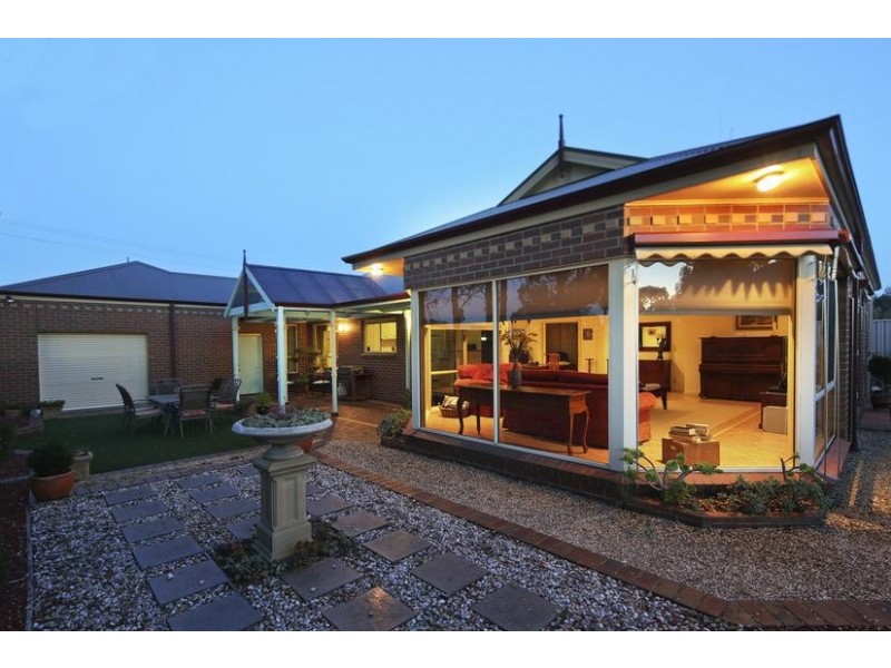 36 Marnie Road, Kennington VIC 3550