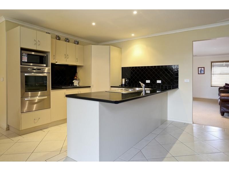 31 Saxby Drive, Strathfieldsaye VIC 3551