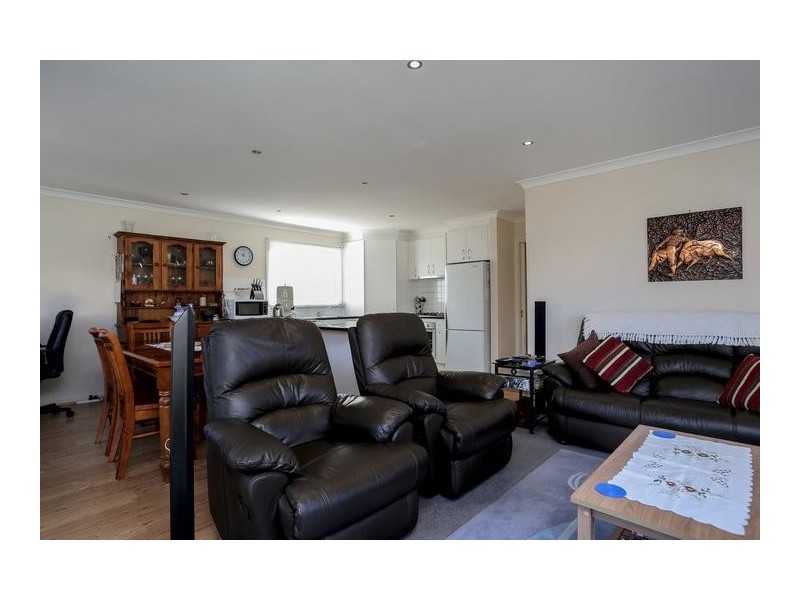 3/28A Church Street, Kangaroo Flat VIC 3555