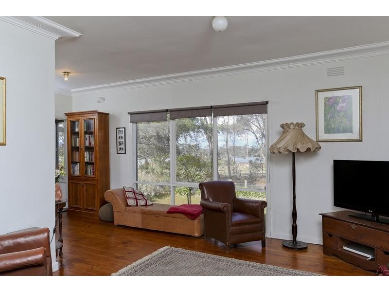 69 Knotts Lane, Junortoun VIC 3551