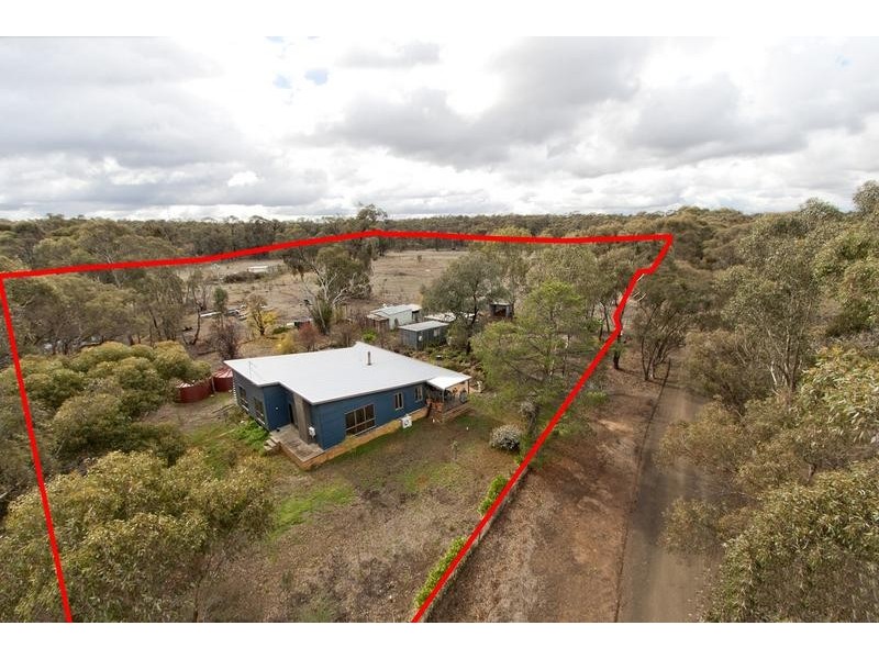 69 Knotts Lane, Junortoun VIC 3551