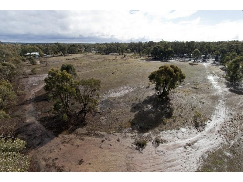 69 Knotts Lane, Junortoun VIC 3551