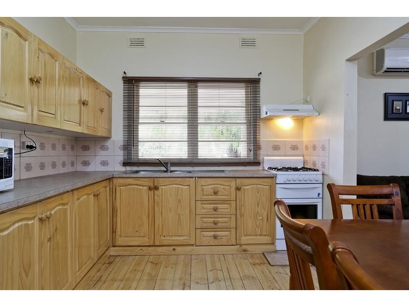 2 Knape Street, Long Gully VIC 3550