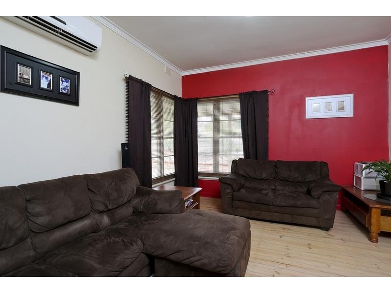 2 Knape Street, Long Gully VIC 3550