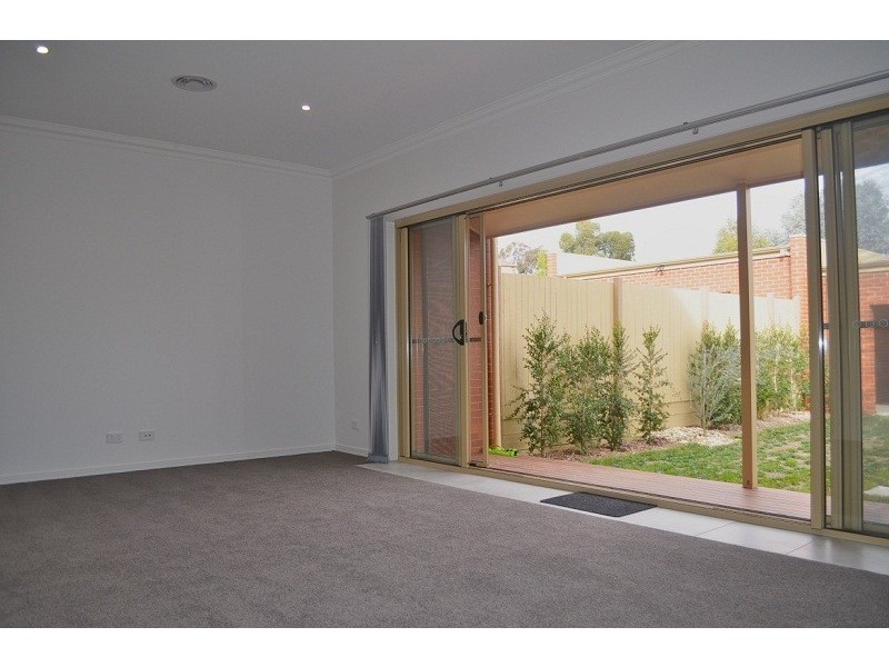 11/190 St Aidans Road, Kennington VIC 3550