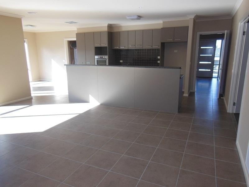 19 Londonderry Way, Epsom VIC 3551