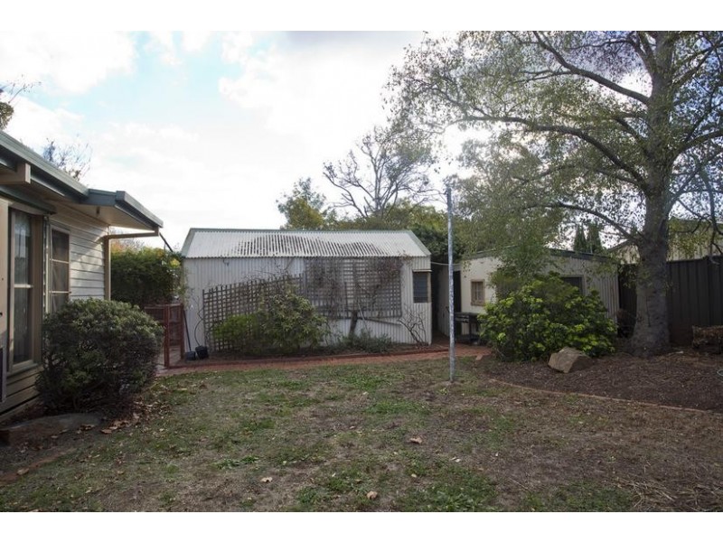 6 Hallam Street, Flora Hill VIC 3550