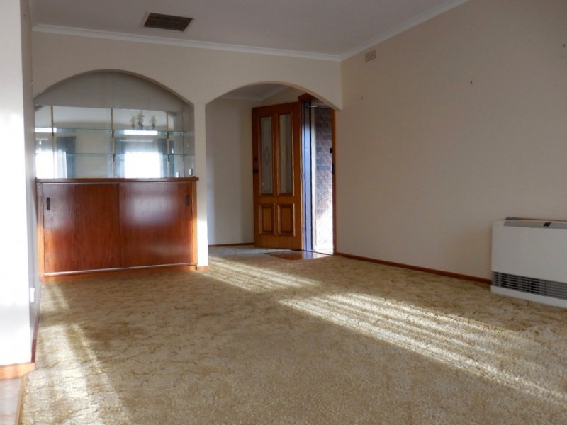 8 Park Avenue, Golden Square VIC 3555