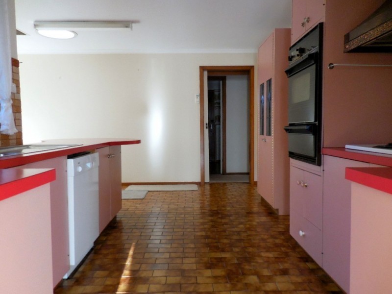 8 Park Avenue, Golden Square VIC 3555