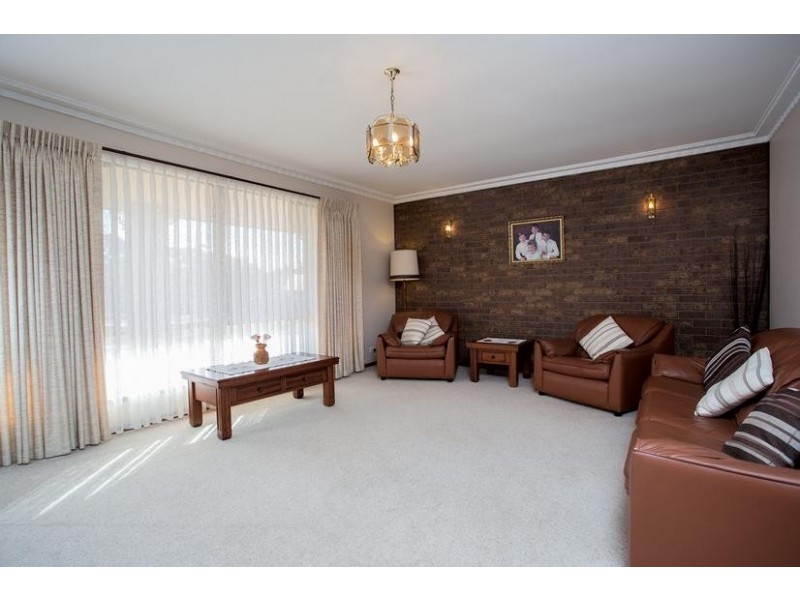 20 Balmoral Drive, Golden Square VIC 3555