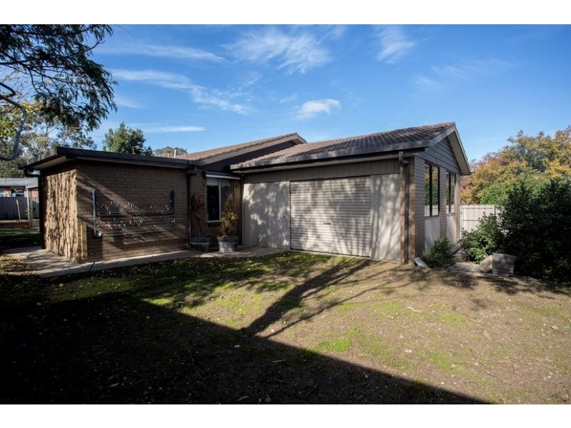 3 Kunzea Court, Spring Gully VIC 3550