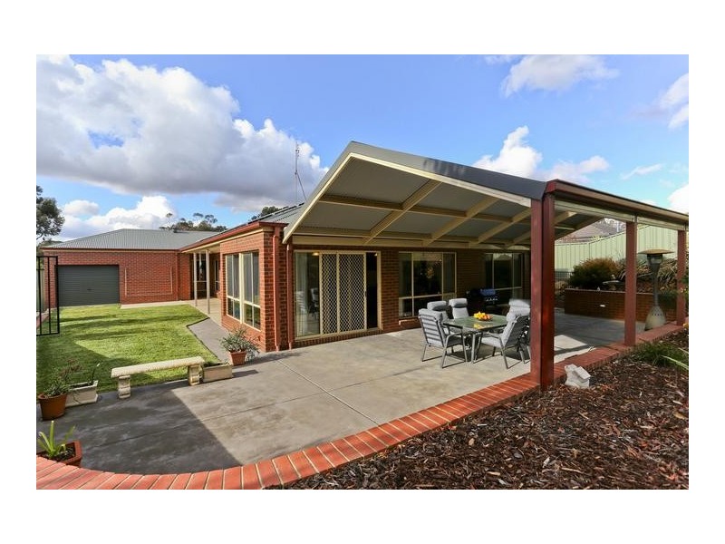 30 Keogh Drive, Spring Gully VIC 3550