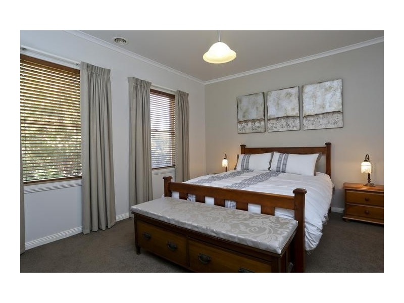 30 Keogh Drive, Spring Gully VIC 3550