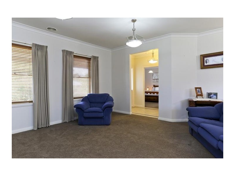 30 Keogh Drive, Spring Gully VIC 3550