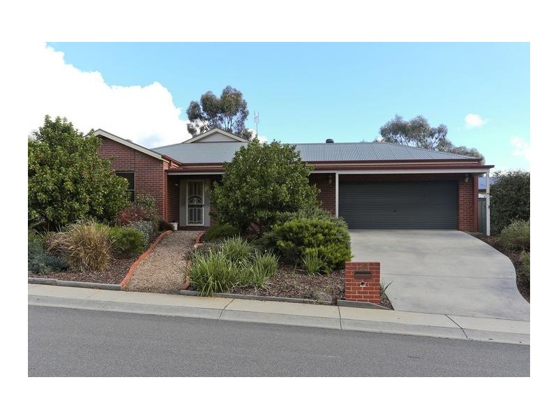 30 Keogh Drive, Spring Gully VIC 3550