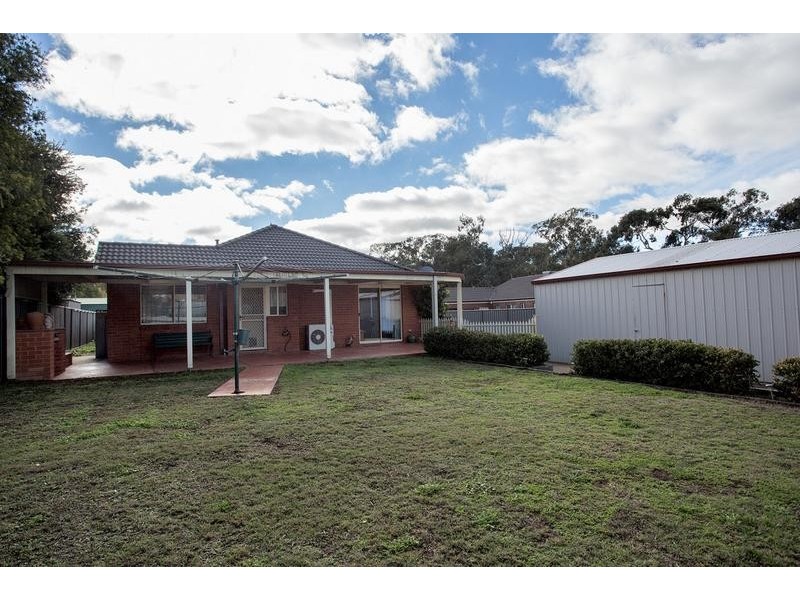 2 Jakem Court, Eaglehawk VIC 3556