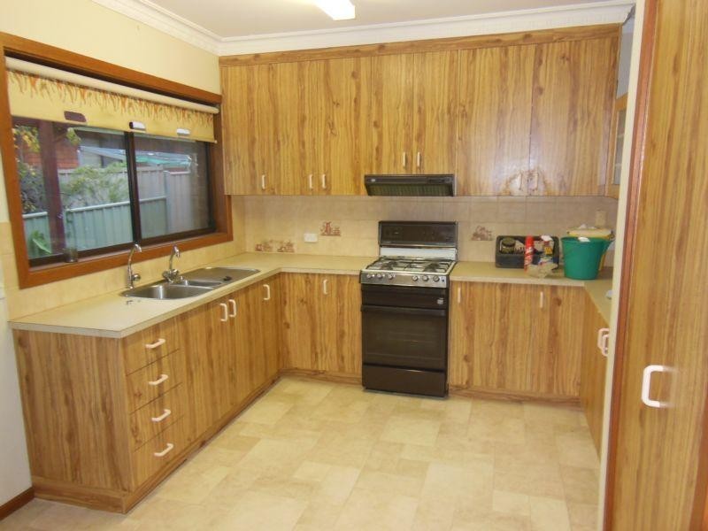 19 Hodgkinson Street, Kennington VIC 3550