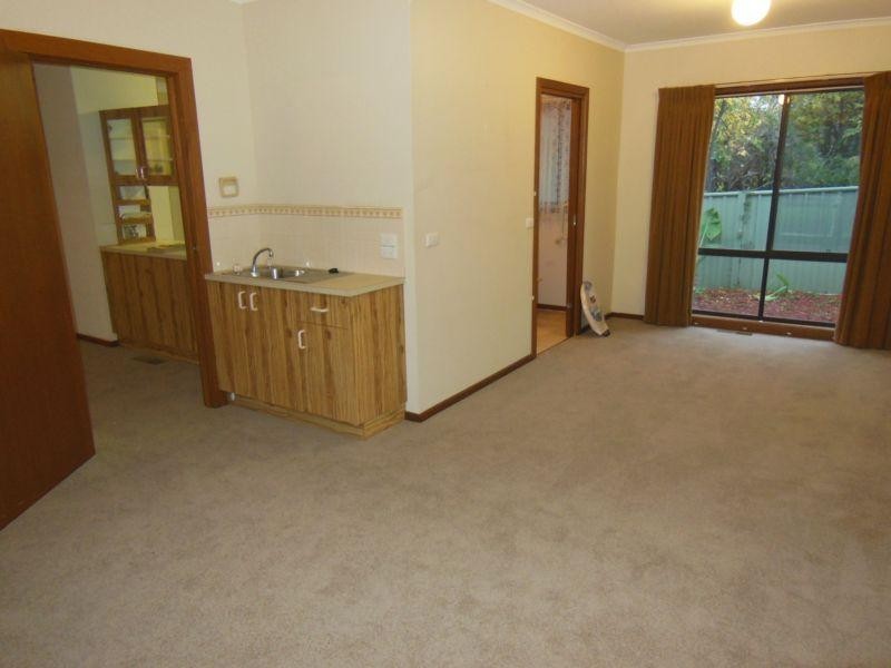 19 Hodgkinson Street, Kennington VIC 3550