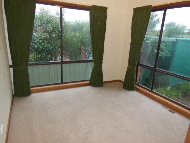 19 Hodgkinson Street, Kennington VIC 3550