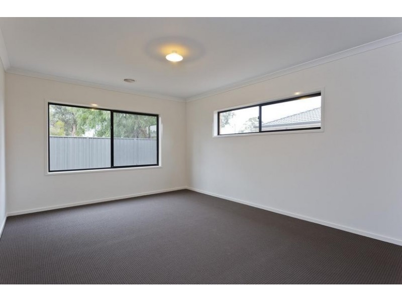 8 Perry Lane, Bendigo VIC 3550