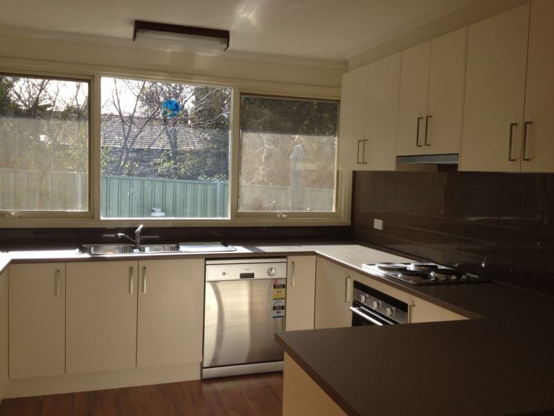 3/12 Harpin Street, Strathdale VIC 3550