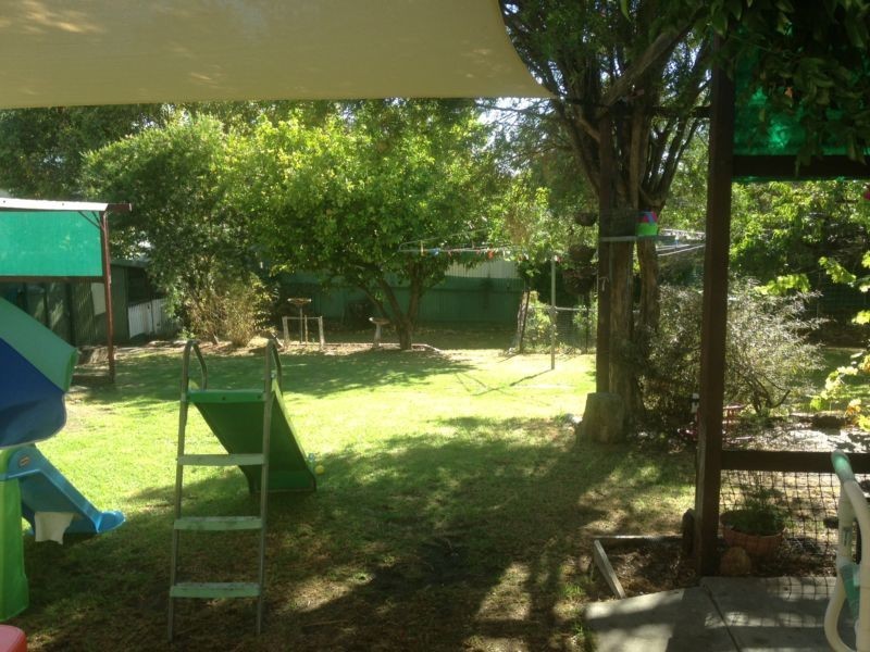 27 Reginald Street, Quarry Hill VIC 3550
