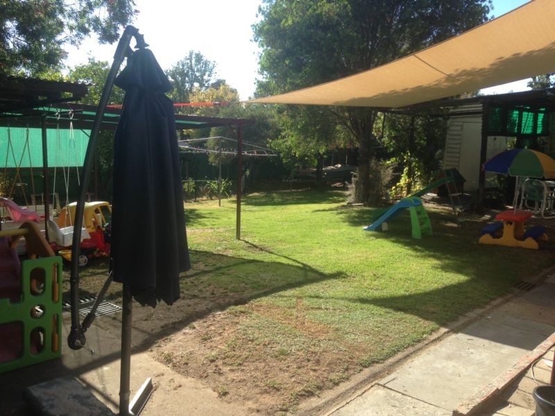 27 Reginald Street, Quarry Hill VIC 3550