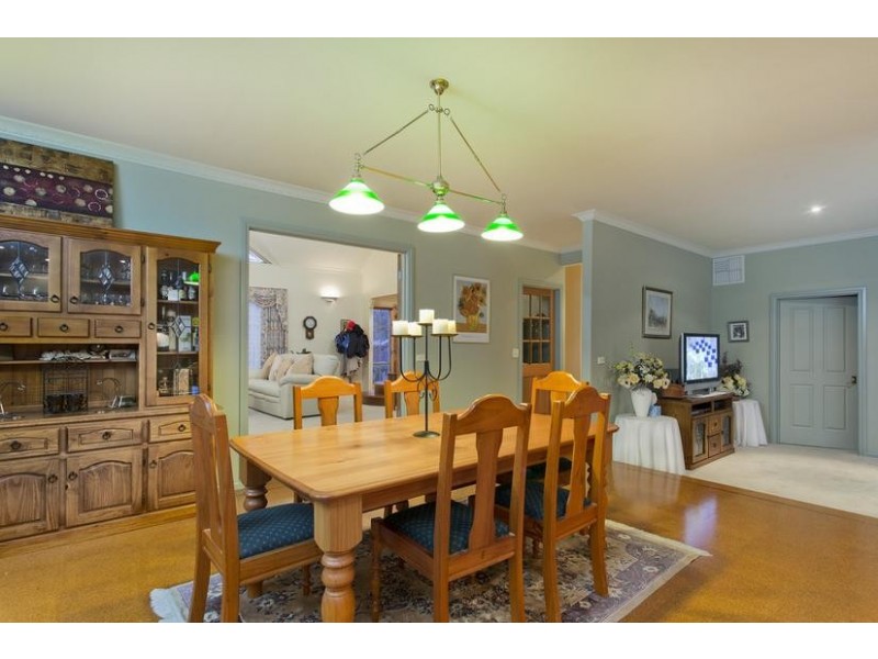 2 Sterry Street, Golden Square VIC 3555