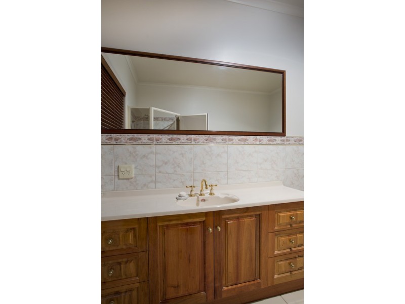 2 Sterry Street, Golden Square VIC 3555