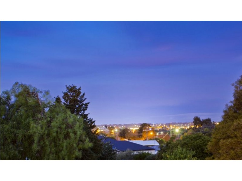 2 Sterry Street, Golden Square VIC 3555