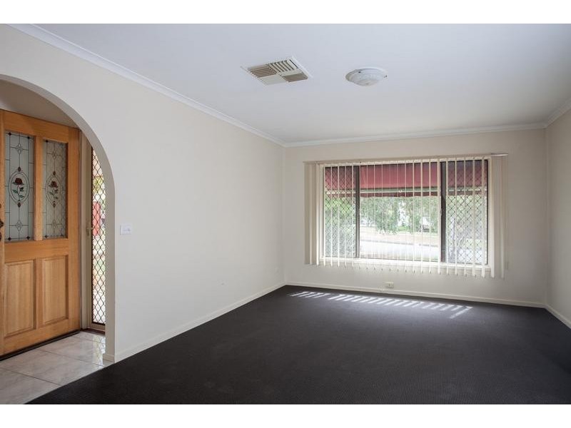 4 Yandong Street, White Hills VIC 3550