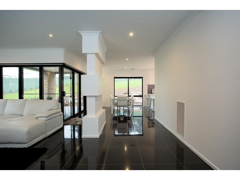 8 Federation Terrace, Kennington VIC 3550