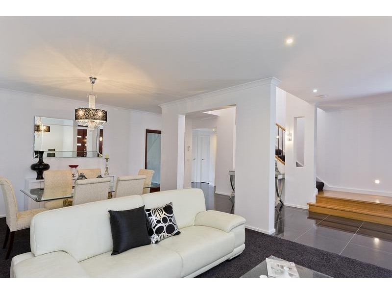 8 Federation Terrace, Kennington VIC 3550