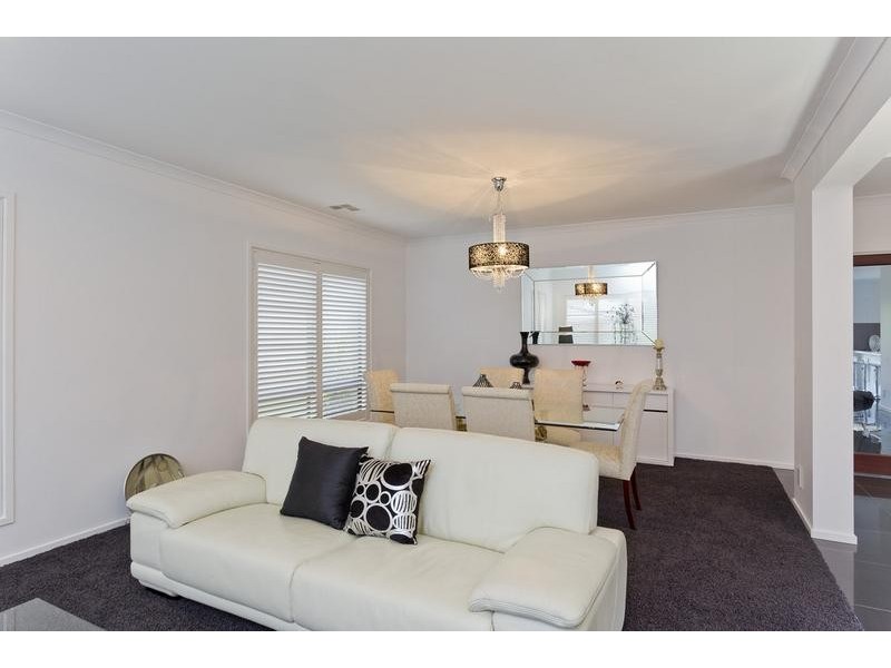 8 Federation Terrace, Kennington VIC 3550