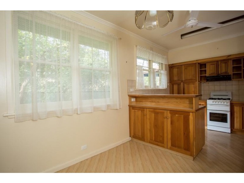 10 Pleasant Vale Crescent, Flora Hill VIC 3550