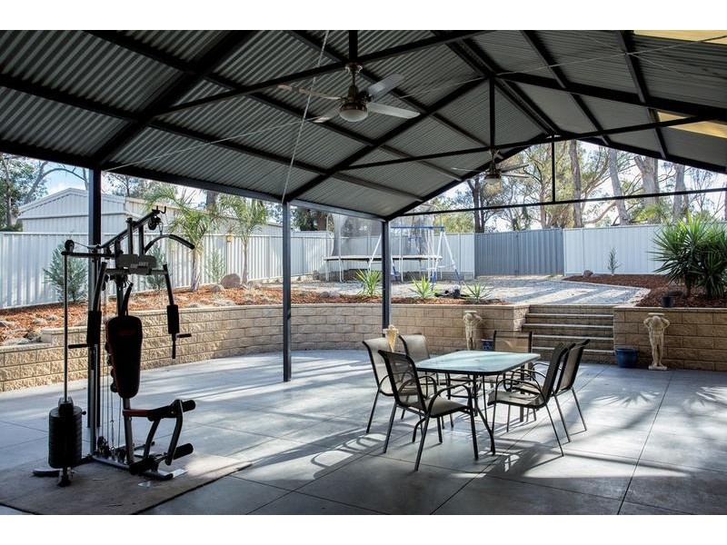 9 Grange Terrace, Golden Square VIC 3555