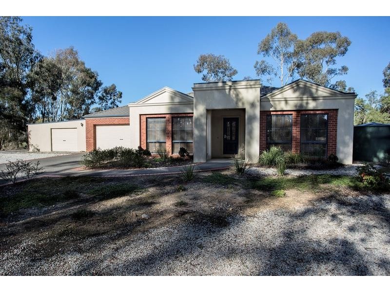 190 Simpsons Road, Eaglehawk VIC 3556
